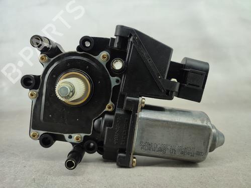 Elevalunas trasero derecho AUDI A4 B5 Avant (8D5) 1.9 TDI (90 hp) 114188113