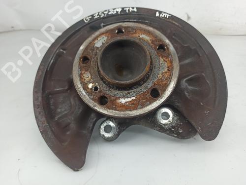 Used Right rear steering knuckle MERCEDES-BENZ A-CLASS (W176) A 180 CDI / d (176.012) (109 hp) 17142671
