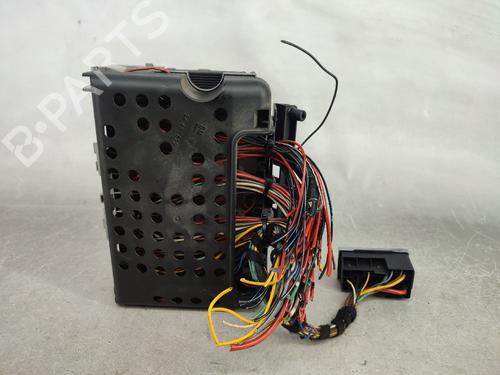 Fuse box OPEL ZAFIRA A MPV (T98) 2.0 DTI 16V (F75) | BP17442481E1 