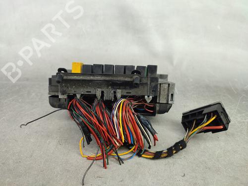 Fuse box OPEL ZAFIRA A MPV (T98) 2.0 DTI 16V (F75) | BP17442481E1 