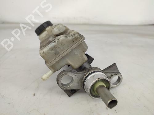 Used Brake master cylinder RENAULT MEGANE II (BM0/1_, CM0/1_) 1.4 16V (BM0B, CM0B) (98 hp) 17478900