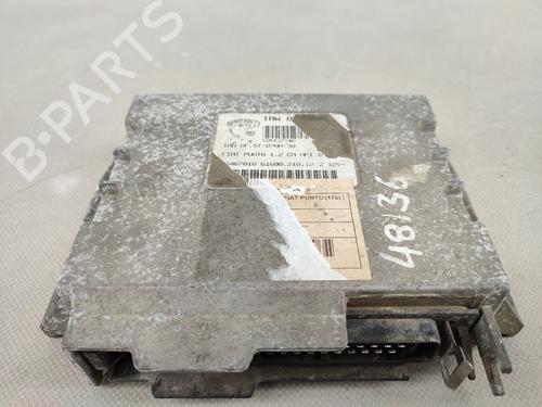 Used Engine control unit (ECU) Engine control unit (ECU) FIAT PUNTO (176_) 75 1.2 (73 hp) 17535436 17535436