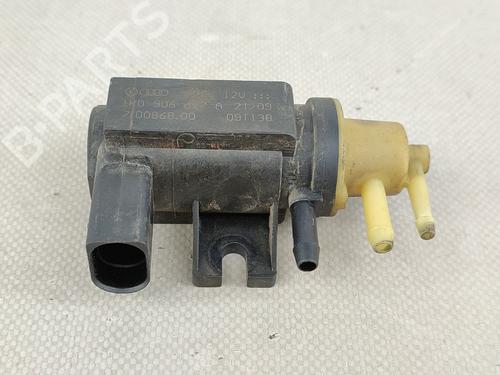 Used Electronic module VW GOLF VI (5K1) 2.0 TDI (110 hp) 17555559