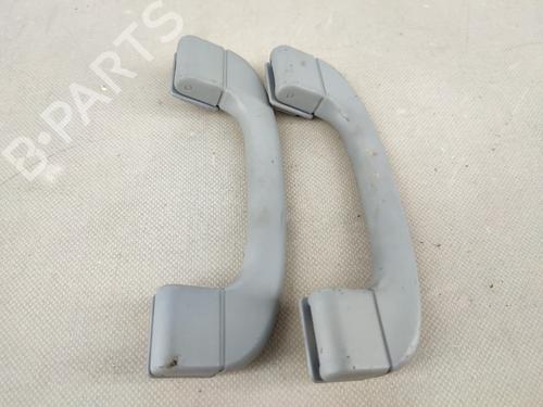 Poignée de toit intérieure BMW 1 Coupe (E82) 120 d (177 hp) 17573870