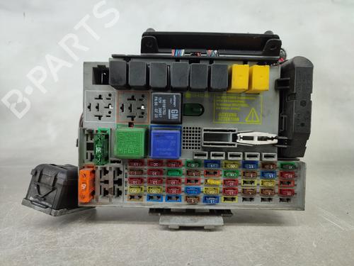Caja reles / fusibles OPEL ZAFIRA A MPV (T98) 2.0 DTI 16V (F75) (101 hp) 17651153