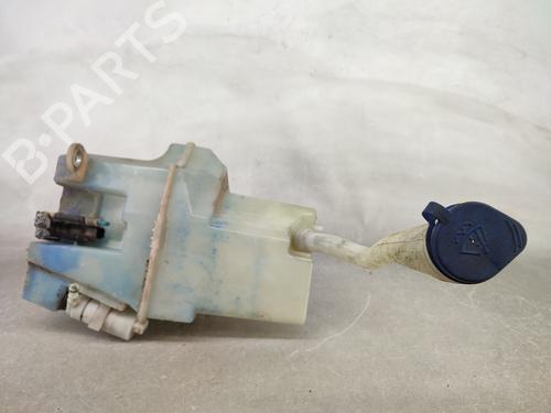Used Windscreen washer tank VOLVO XC90 I (275) D5 AWD (185 hp) 17964308