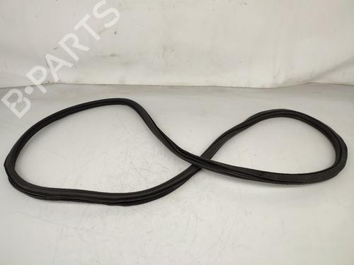 Used Rubber door seal VW POLO VI (AW1, BZ1, AE1) 1.0 TSI (95 hp) 17987506