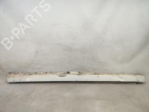Right sideskirt TOYOTA AVENSIS (_T25_) 2.0 D-4D (CDT250_, CDT250R) COM ALGUNS ARRANHOES