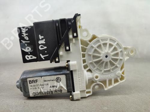 Rudehejsemotor bagstkærm højre VW TOURAN (1T1, 1T2) 1.9 TDI (100 hp) 18027239