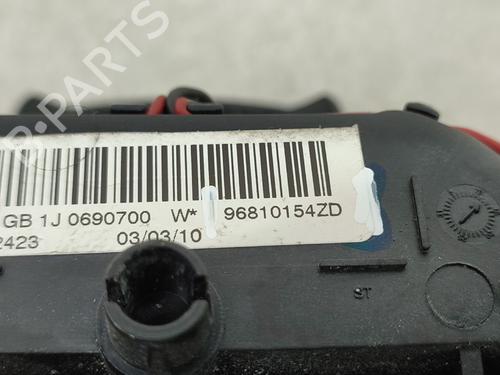 Driver airbag PEUGEOT 308 I (4A_, 4C_) 1.6 16V | BP17974958C9