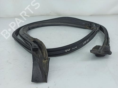 Used Rubber door seal NISSAN 300ZX (Z31) 3.0 Turbo (203 hp) 18297105