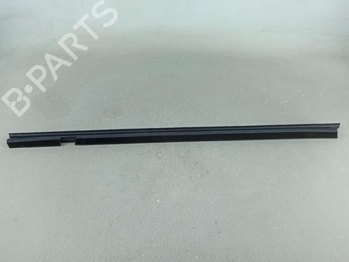 BP18323558O1 main image