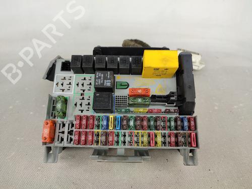 Caixa de fusíveis OPEL ASTRA G Estate (T98) 1.4 16V (F35) (90 hp) 18739422