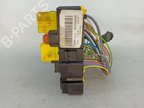 Fuse box PEUGEOT 208 I (CA_, CC_) 1.2 VTI 82 | BP18868155E1