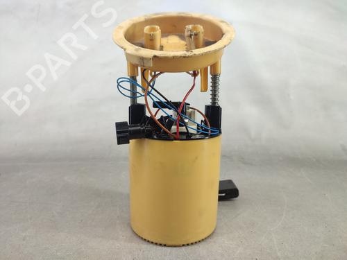 Used Fuel pump BMW 3 (E90) 320 d (163 hp) 18885236