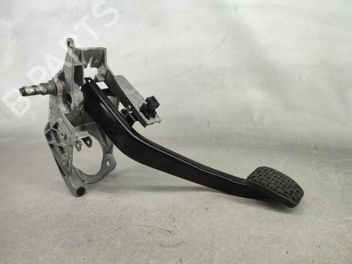 Pédale de frein BMW 3 (E90) 320 d (163 hp) 18909645
