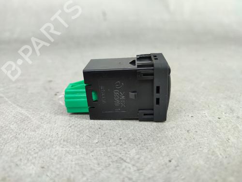 Used Switch NISSAN JUKE (F15) 1.5 dCi (110 hp) 18963947