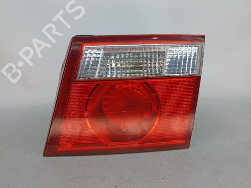 Lampa tylna klapy bagażnika prawa KIA CARENS II MPV (FJ) 2.0 CRDi N.V.