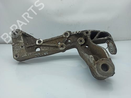 Used Right front suspension arm AUDI A3 (8P1) 2.0 TDI 16V (140 hp) 19269599