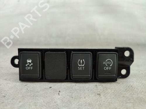 Used Switch NISSAN JUKE (F15) 1.5 dCi (110 hp) 19131171