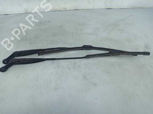 Used Front windshield wiper arm FIAT 500 (312_) 1.2 (312AXA1A) (69 hp) 19393572