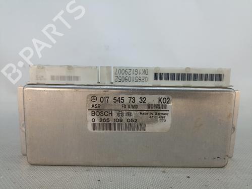 ABS pump MERCEDES-BENZ E-CLASS (W210) E 220 D (210.004) 0175457332