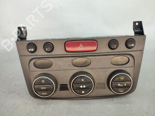 Climate control ALFA ROMEO GT (937_) 1.9 JTD (937CXN1B) 01560513720