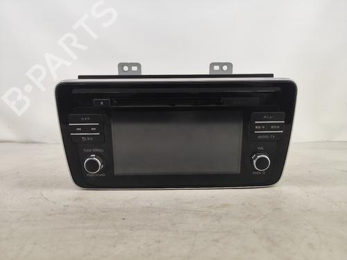 Used Radio NISSAN LEAF (ZE1) Electric (150 hp) 20485955