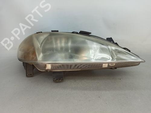 Right headlight RENAULT MEGANE I (BA0/1_) 1.9 dCi (BA05, BA1F) 7701047095
