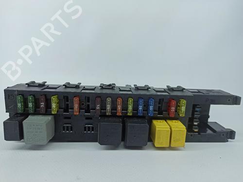 Used Fuse box MERCEDES-BENZ CLS (C219) CLS 320 CDI (219.322) (224 hp) 21557648
