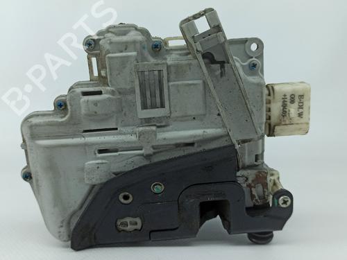 Front left lock AUDI A3 (8P1) 2.0 TDI 4F1837015