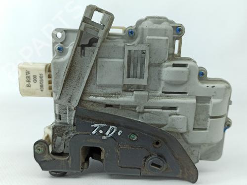 Rear right lock AUDI A3 (8P1) 2.0 TDI 4F0839016