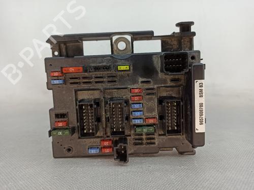 Used Fuse box PEUGEOT 206+ (2L_, 2M_) 1.4 HDi eco 70 (68 hp) 22559771