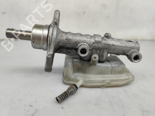Used Brake master cylinder RENAULT TRAFIC III Van (FG_) 1.6 dCi 115 (FGMD) (116 hp) 22647129