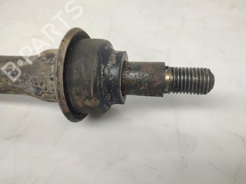 Right front suspension arm LAND ROVER DEFENDER Station Wagon (L316, L315) 2.5 Td5 4x4 (L316) | BP23257078M13 
