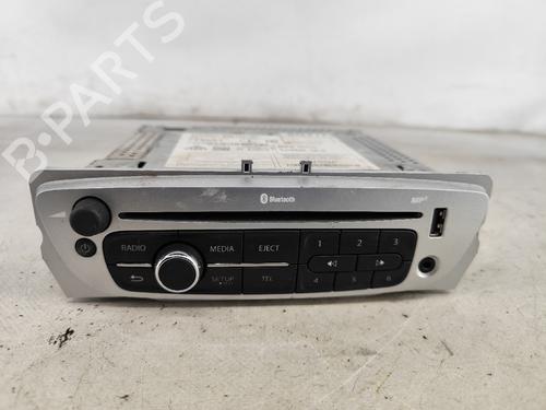 Used Radio RENAULT MEGANE III Grandtour (KZ0/1) 1.5 dCi (KZ09, KZ0D, KZ1G, KZ29, KZ14, KZ1W, KZ10, KZ1F,... (110 hp) 22968726