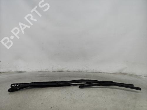 Used Front windshield wiper arm RENAULT MEGANE III Grandtour (KZ0/1) 1.5 dCi (KZ09, KZ0D, KZ1G, KZ29, KZ14, KZ1W, KZ10, KZ1F,... (110 hp) 22968641