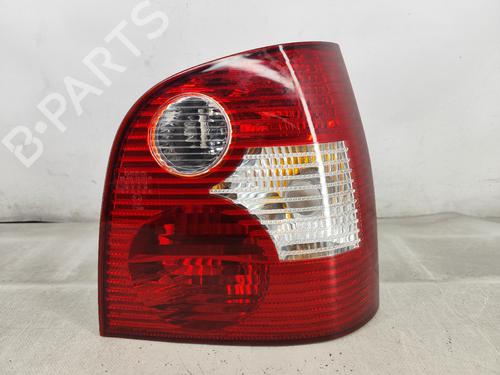 Feu arrière droit VW POLO IV (9N_, 9A_) 1.2 12V (64 hp) 24929115