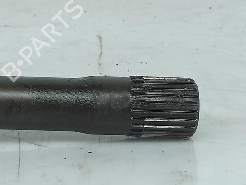 Right front driveshaft LAND ROVER DEFENDER Station Wagon (L316, L315) 2.5 TDI 4x4 (L316) | BP25206014M39 