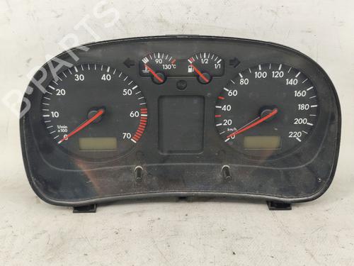 Używane Zestaw wskaźników / Licznik VW GOLF IV (1J1) 1.4 16V (75 hp) 25202921