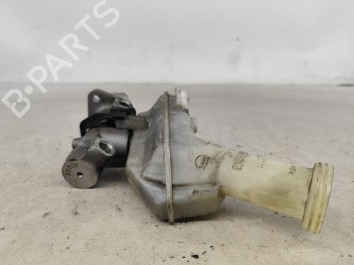 Used Brake master cylinder RENAULT CLIO III (BR0/1, CR0/1) 1.5 dCi (BR17, CR17) (86 hp) 25147108