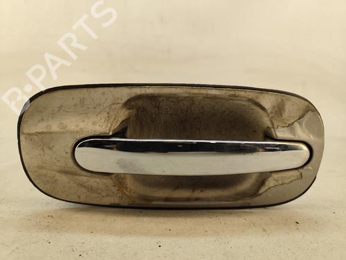 Used Rear left exterior door handle HYUNDAI TRAJET (FO) 2.0 CRDi (113 hp) 25347444