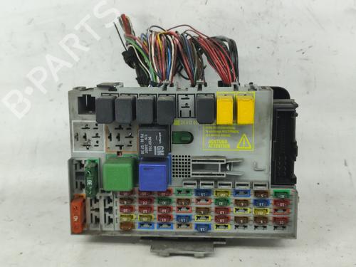 Used Fuse box OPEL ZAFIRA A MPV (T98) 2.0 DTI 16V (F75) (101 hp) 25148113