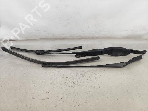 Vindspejlsviskerarm MERCEDES-BENZ E-CLASS T-Model (S213) E 200 d (213.213) A2058240119