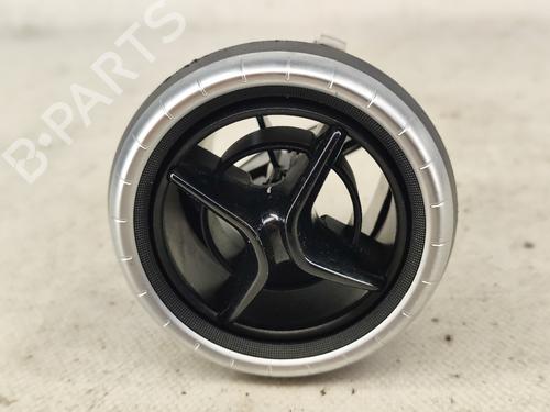 Used Air vent MERCEDES-BENZ CLA Coupe (C117) CLA 200 CDI / d (117.308) (136 hp) 25740060