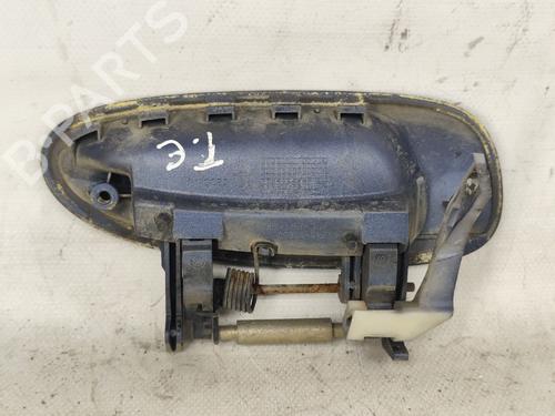 Rear left exterior door handle TOYOTA AVENSIS (_T22_) 1.6 i (AT220_, AT220R) | BP26049067C130