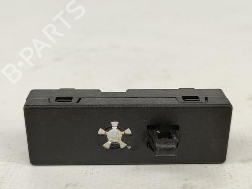 Antenna/Base VOLVO V40 Hatchback (525) D2 | BP26435764C140 