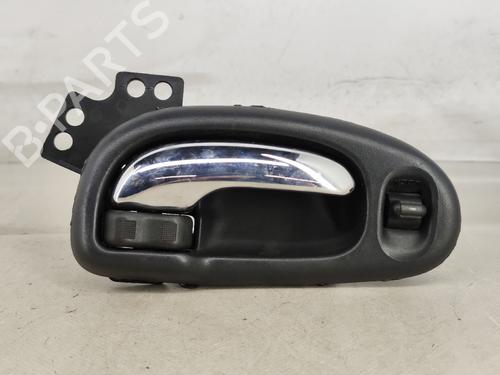 Klamka wewnętrzna drzwi przednich prawych CHRYSLER NEON II 1.6 4775848AA