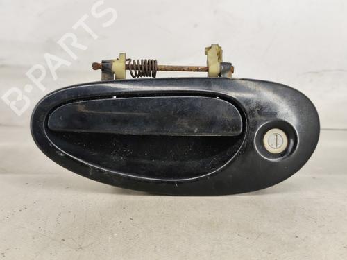 Klamka zewnętrzna drzwi przednich lewych CHRYSLER NEON II 1.6 00A39TRMAC