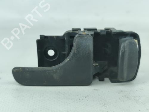 Poignée intérieure arrière droite NISSAN TERRANO II (R20) 2.7 TDi 4WD (125 hp) 26606380